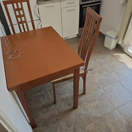 Tihi Apartment