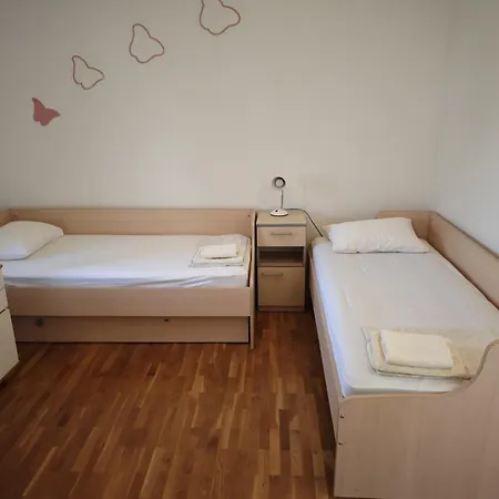Tihi Apartment