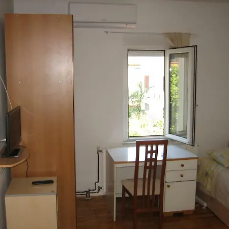 Apartment Tihi